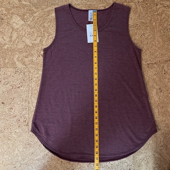 SUNCATCHERS NWT layering tank top size L - Picture 6 of 6